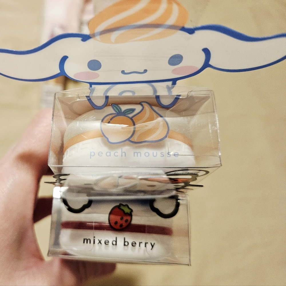 The Creme Shop Hello Kitty Bundle - Picture 5 of 12